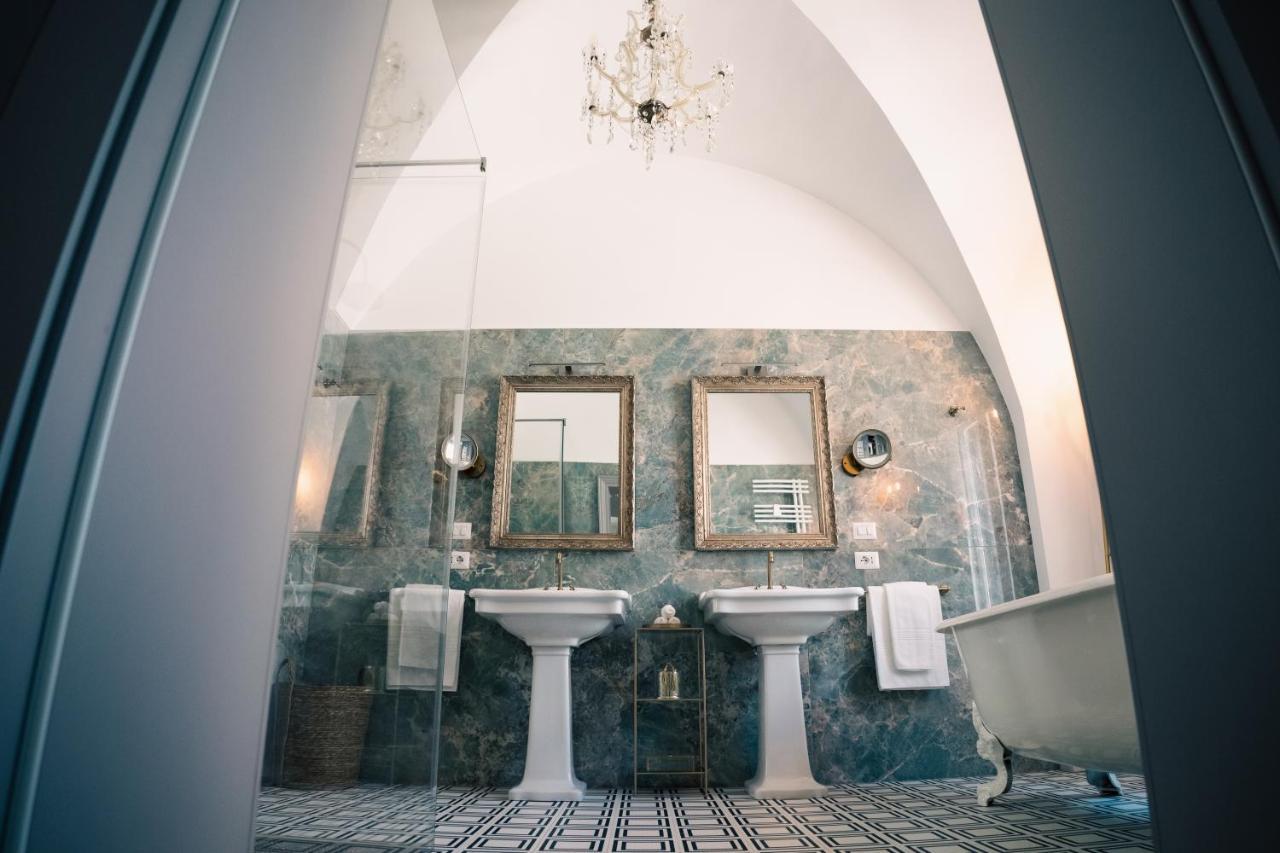 The Duchess'S View - New! Luxurious Flat In Historical Centre 115 Sq M, 3Min Walk To Cala Porto Beach And Private Parking Polignano a Mare Esterno foto