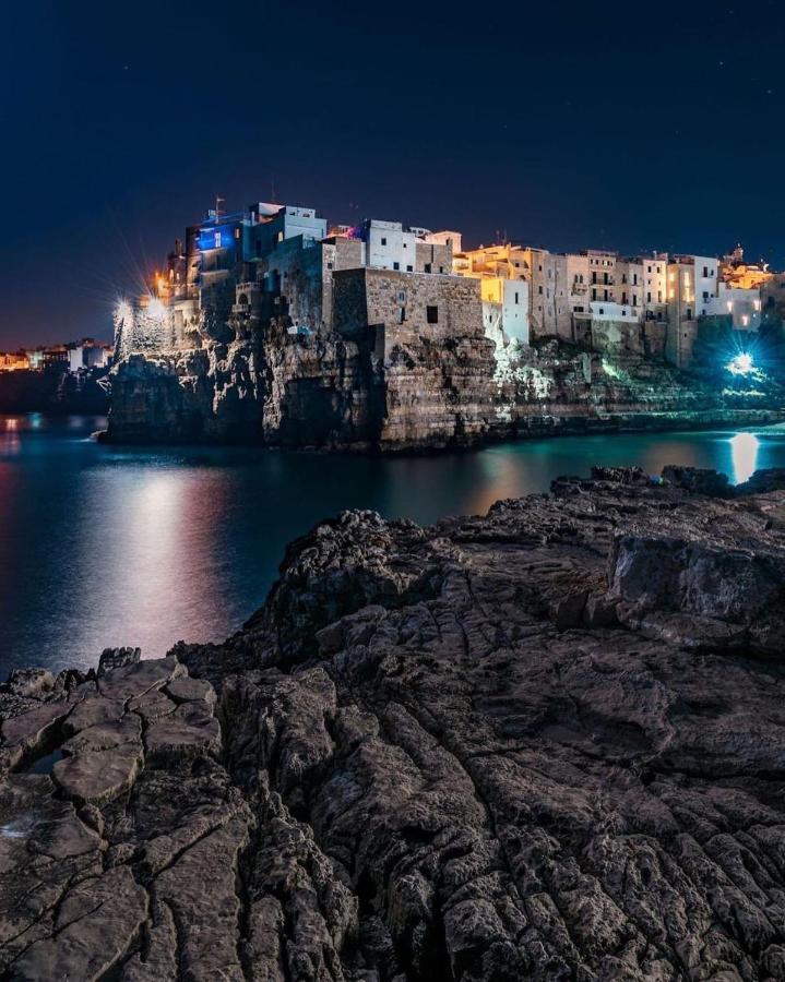The Duchess'S View - New! Luxurious Flat In Historical Centre 115 Sq M, 3Min Walk To Cala Porto Beach And Private Parking Polignano a Mare Esterno foto